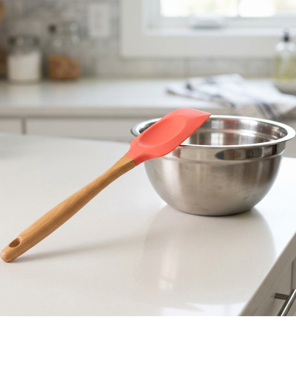 Nexozs Beech-Handle Silicone Spoon Spatula 31 cm Coral - Lifestyle view